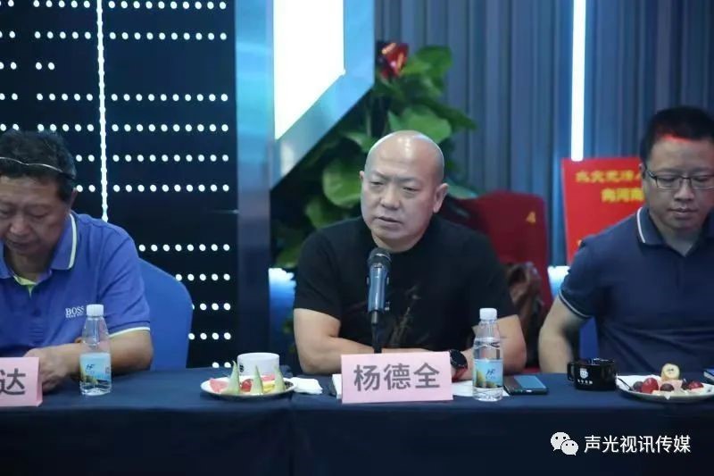 ZOBO榴莲视频在线免费观看董事长张新峰作为声光视讯行业联盟代表赶赴灾区，传递爱心